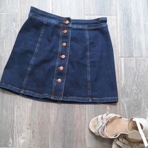 Madewell button front denim skirt